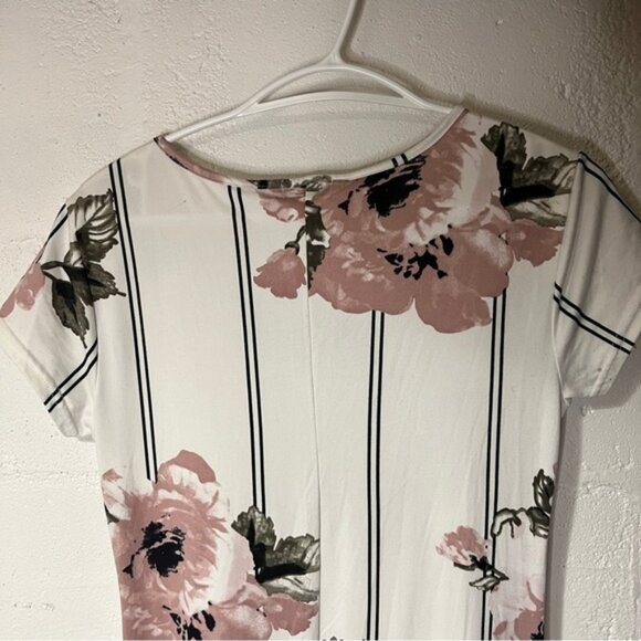 Magazine Maternity White and Pink High Low Sundress with Flutter Cap Sleeves - Picture 8 of 16